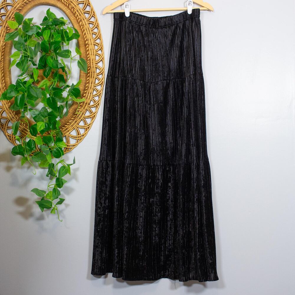 VTG Tall Girl Black Crinkle Maxi Skirt Tiered Dark Academia Goth | Dark Winter